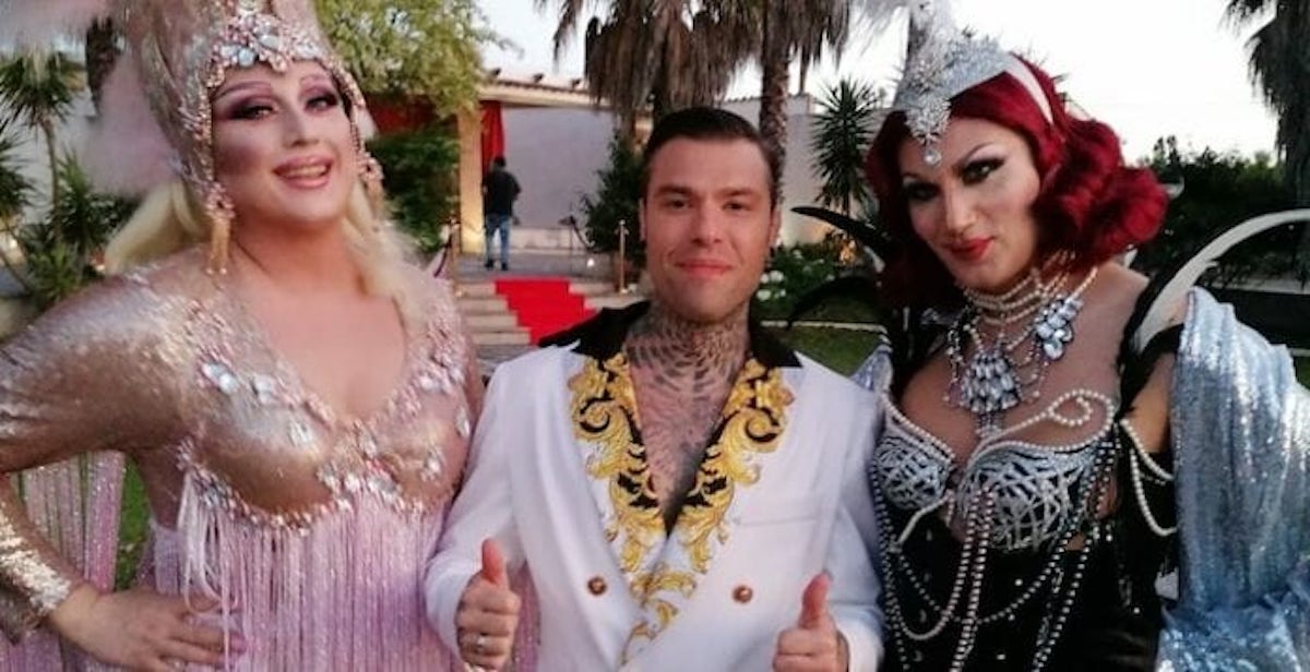 Le Drag Queen del video “Mille” di Fedez: “C’è una cosa che devi sapere”