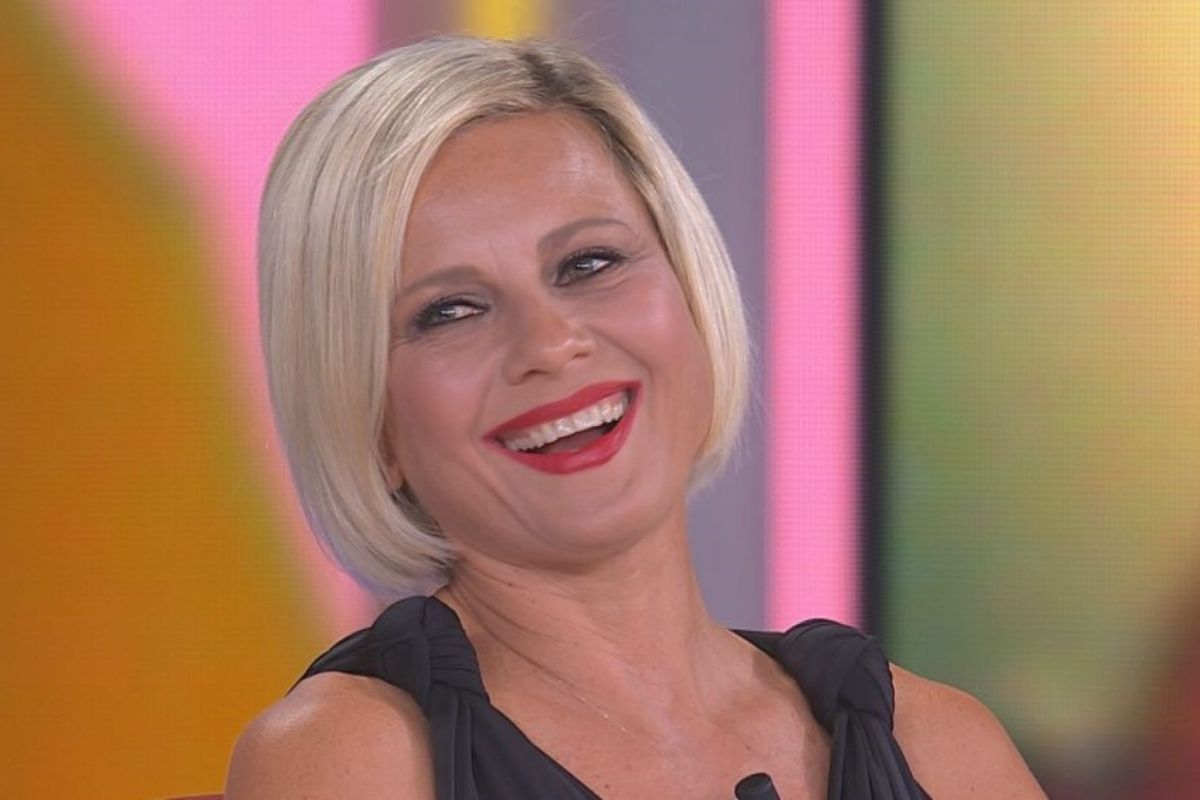 Antonella Elia risponde alla foto di Vera Gemma: “Stai diventando una p***ostar”