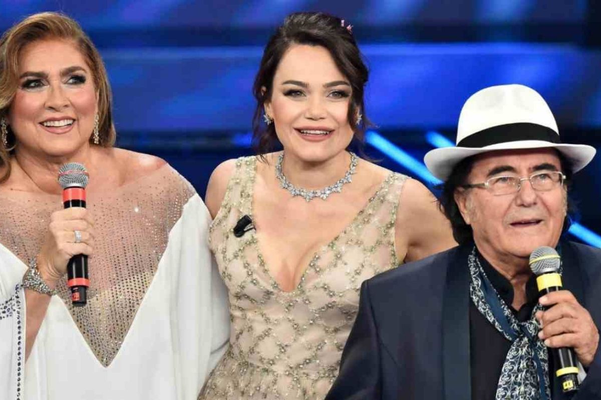 romina carrisi with her parents