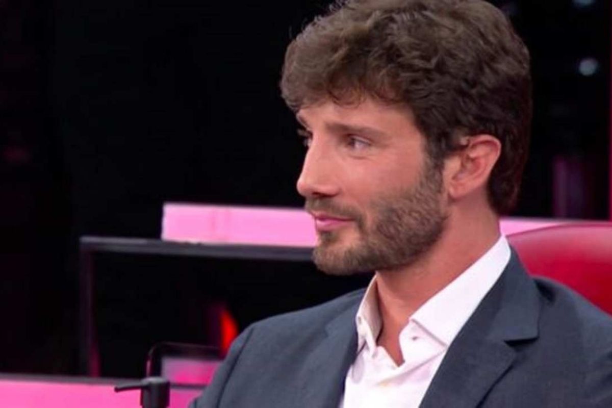 Stefano De Martino a Mediaset? L’indiscrezione.