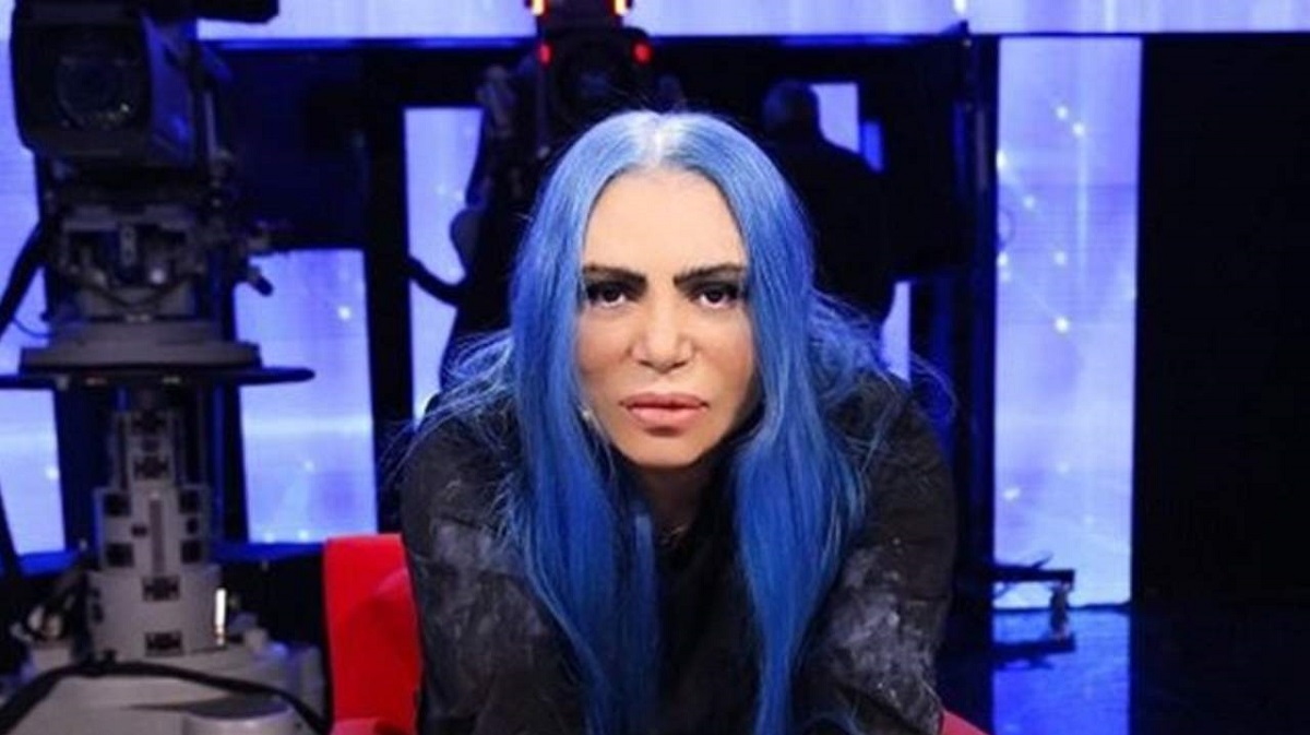 Loredana Bertè, la cantante è costretta a posticipare la prima data del tour