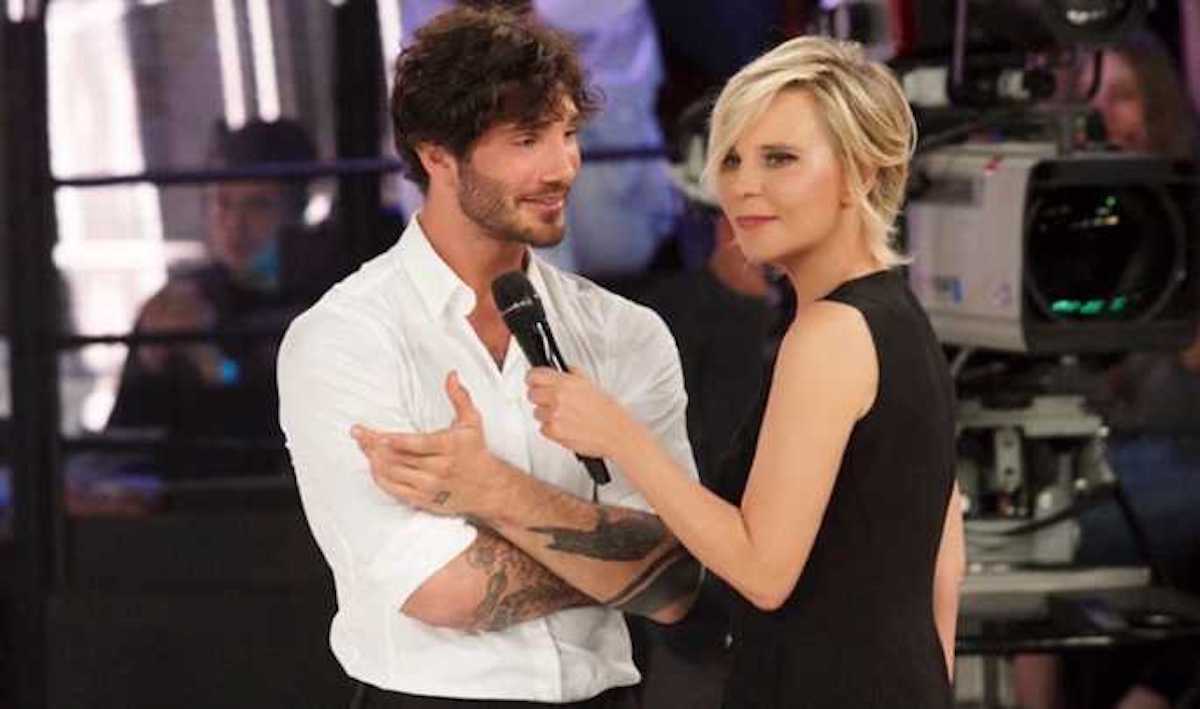 Stefano De Martino svela il segreto di Maria De Filippi: com’è dietro le quinte