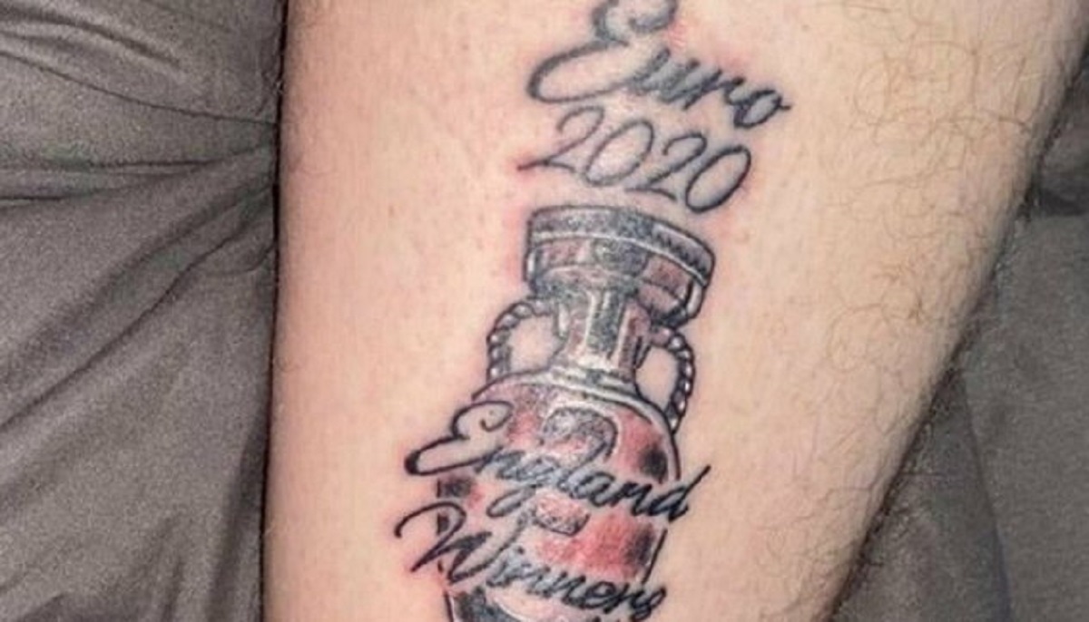 Il tifoso inglese che si è tatuato la coppa degli europei dichiara