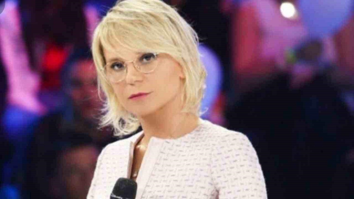 Maria De Filippi sui tronisti troppo social