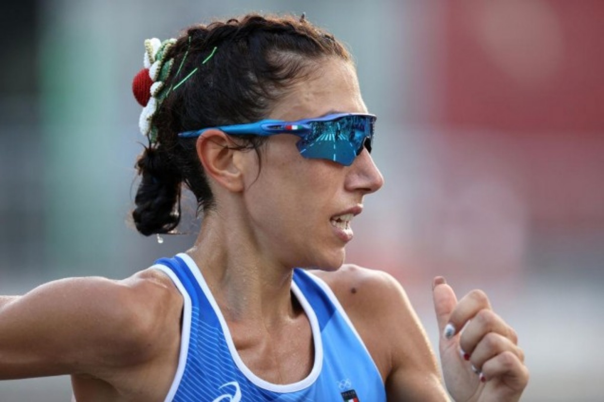 Antonella Palmisano, la marciatrice con la testa in fiore
