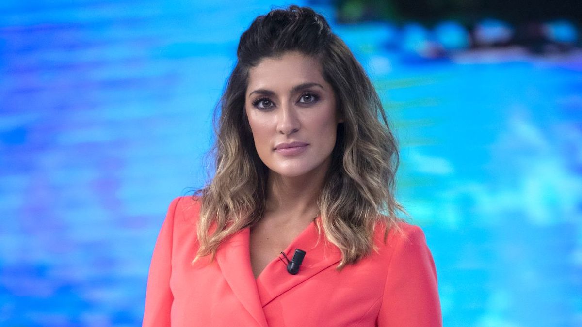 Elisa Isoardi rimasta senza programmi: la reazione della conduttrice