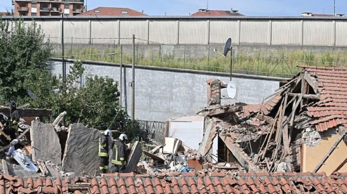 crollo palazzina a due piani