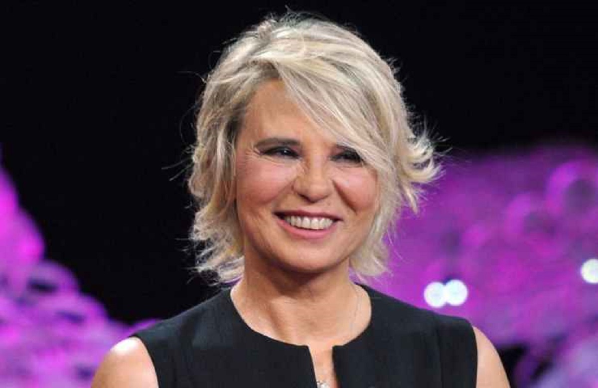 Maria De Filippi pizzicata senza trucco