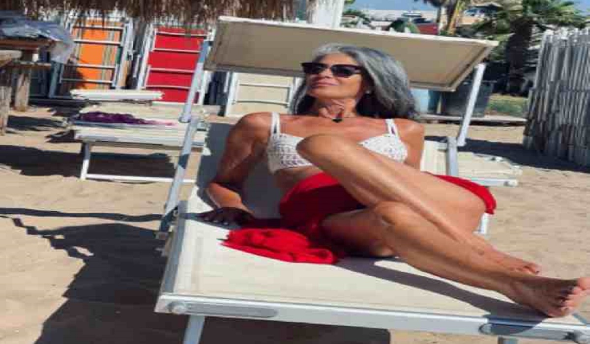 UeD: Isabella Ricci look da spiaggia