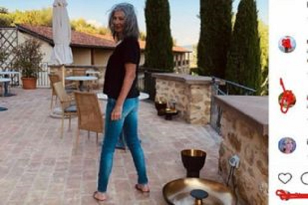 UeD: Isabella Ricci si mostra in un outfit diverso