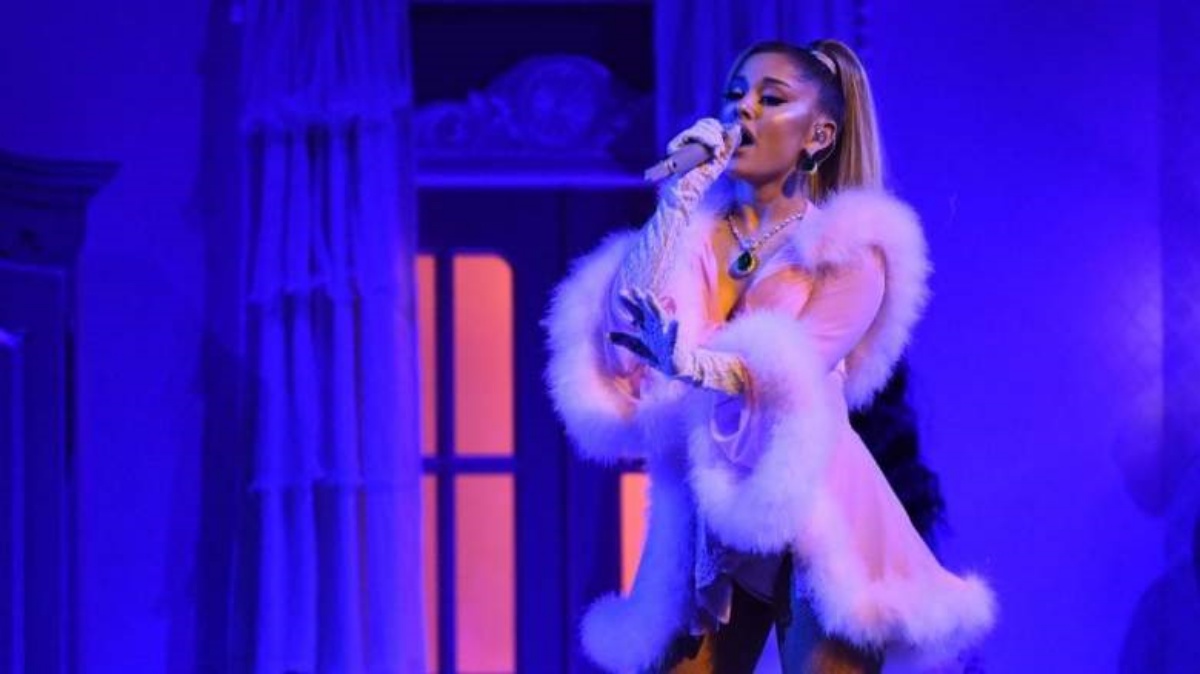 Stalker tenta di aggredire Ariana Grande