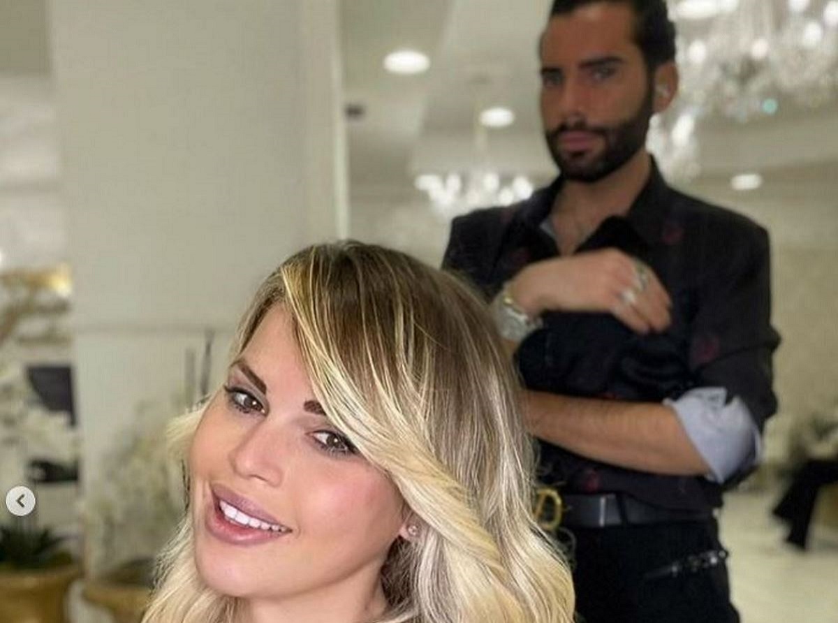 Carlotta Dell’Isola: nuovo look per la ragazza. È irriconoscibile