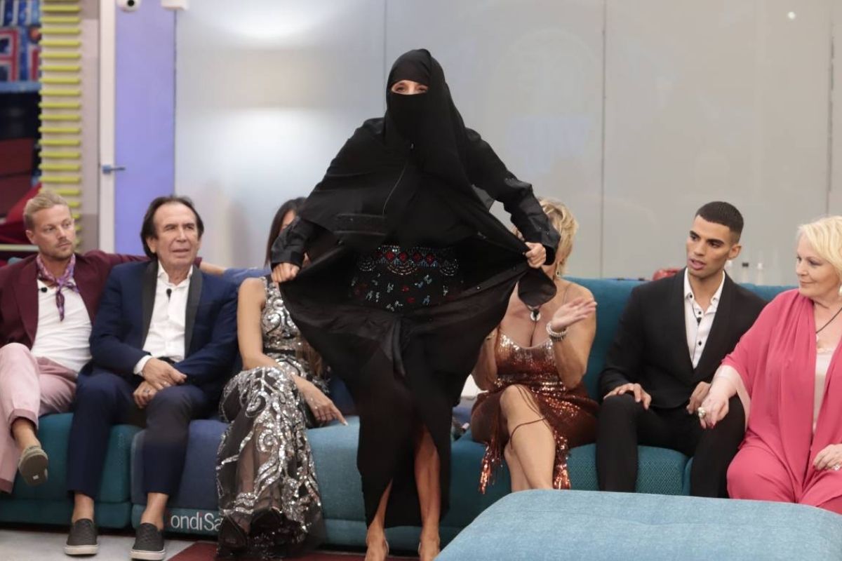 Jo Squillo GF Vip burqa