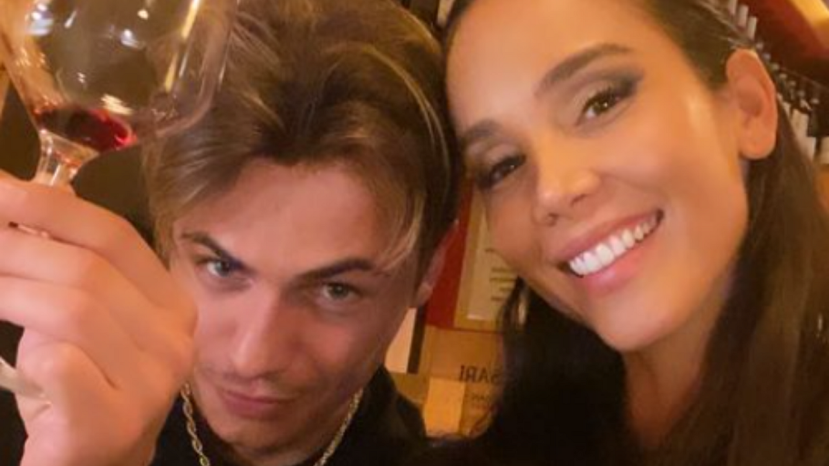 Paola Di Benedetto e Federico Rossi di nuovo insieme: la foto fa il giro del web