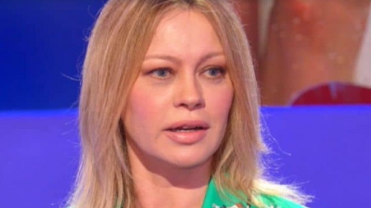 Anna Falchi sparita dalla tv, ora si racconta: “sono ripartita da zero”