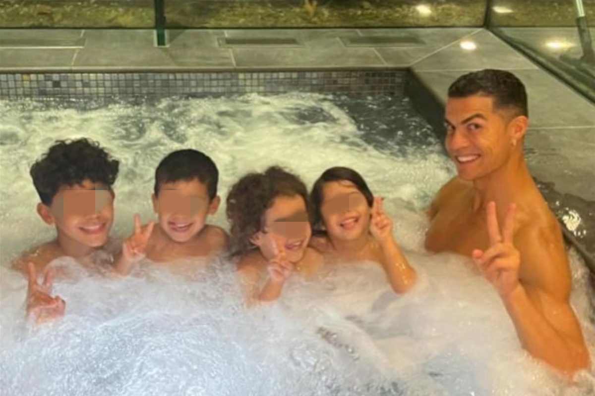 Cristiano Ronaldo e Georgina aspettano due gemellini