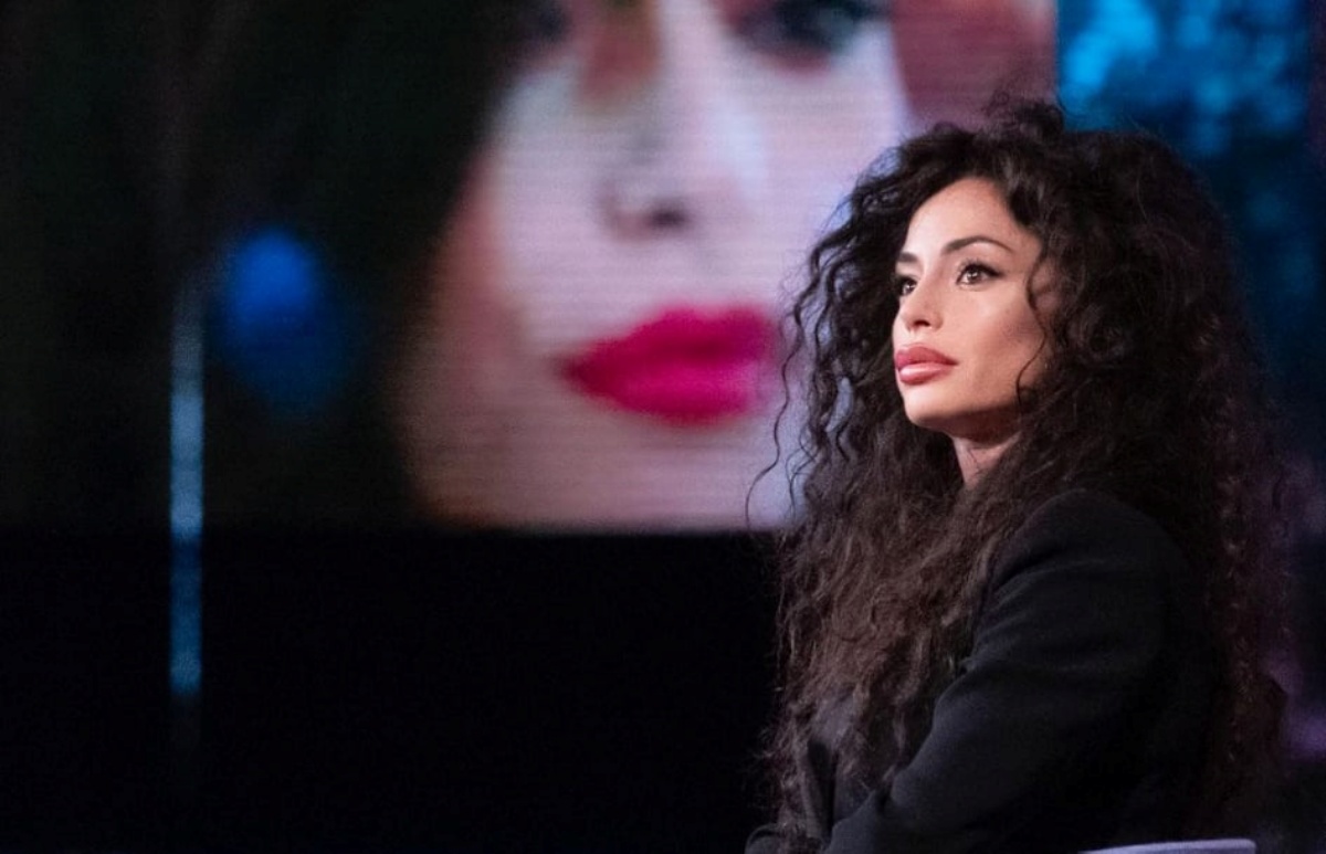 Raffaella Fico, ospite a Verissimo, commossa nel ricordo della sua mamma scomparsa