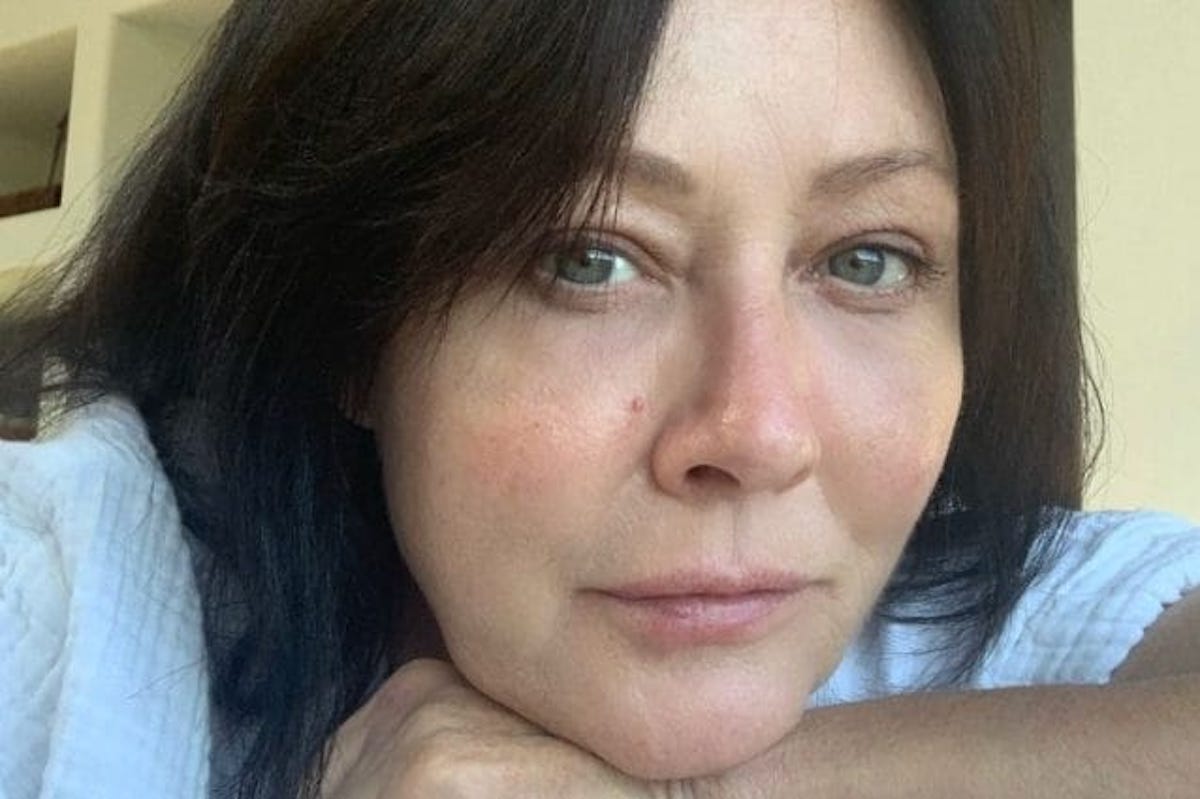 Shannen Doherty ha pubblicato la foto del momento in cui si è rasata i capelli