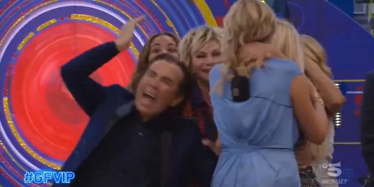 GF Vip: Giucas urla dolorante