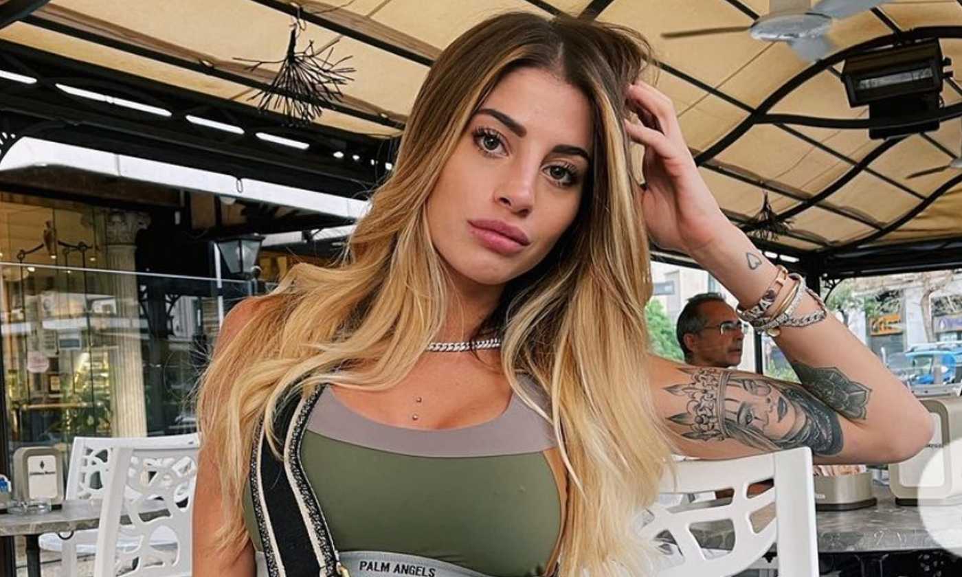 Chiara Nasti replica alle polemiche: “Il GF è da sfigati, mi pregano di andare”