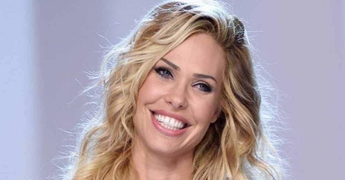 Ilary Blasi in Lapponia: quanto costa una notte al Northern Lights Village