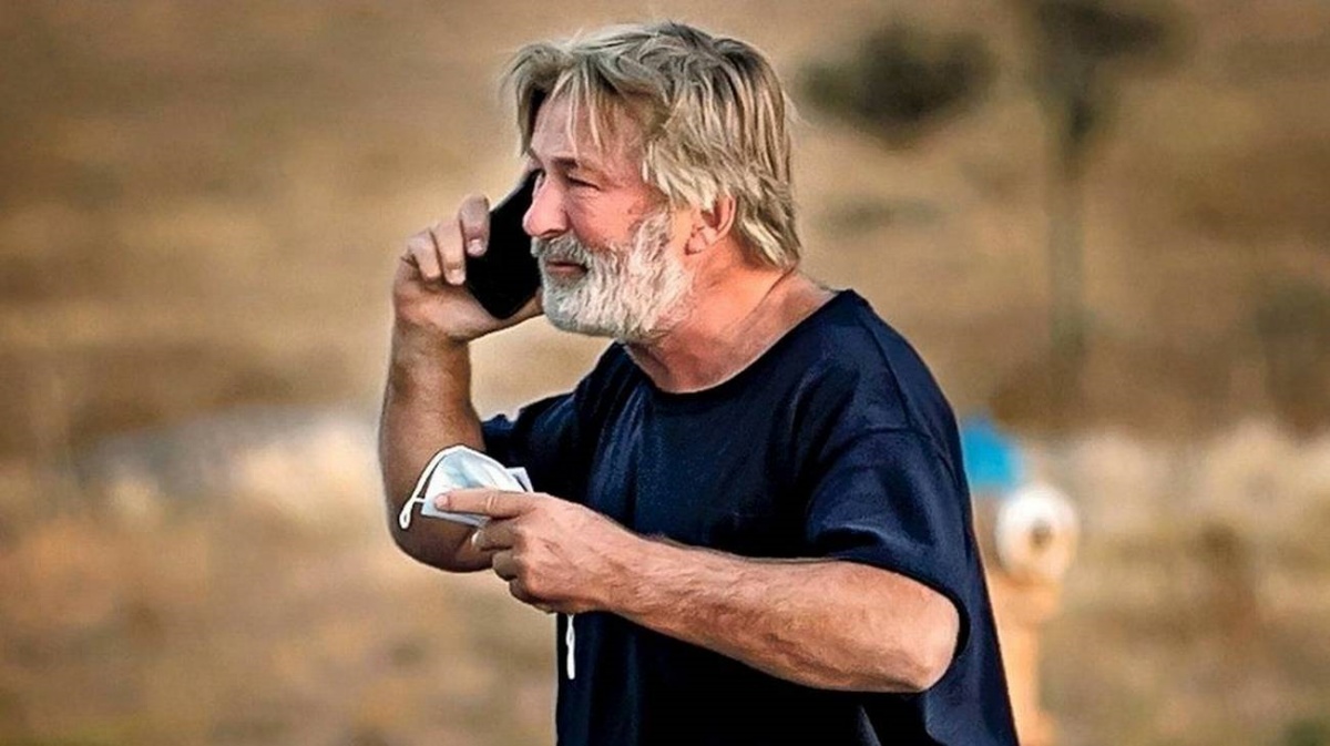 Jason Miller, operatore del film Rust, morso da un ragno velenoso