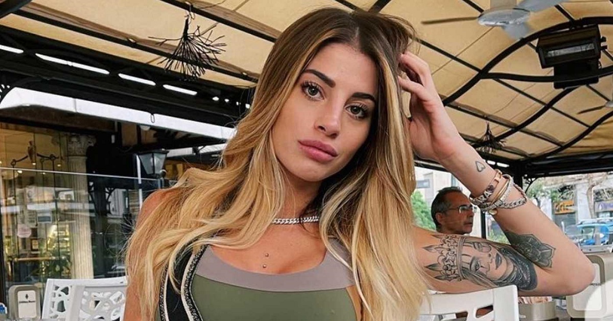 Chiara Nasti si sfoga sui social: “Una tragedia, ci mancava pure che un gatto mi pisc***se addosso”