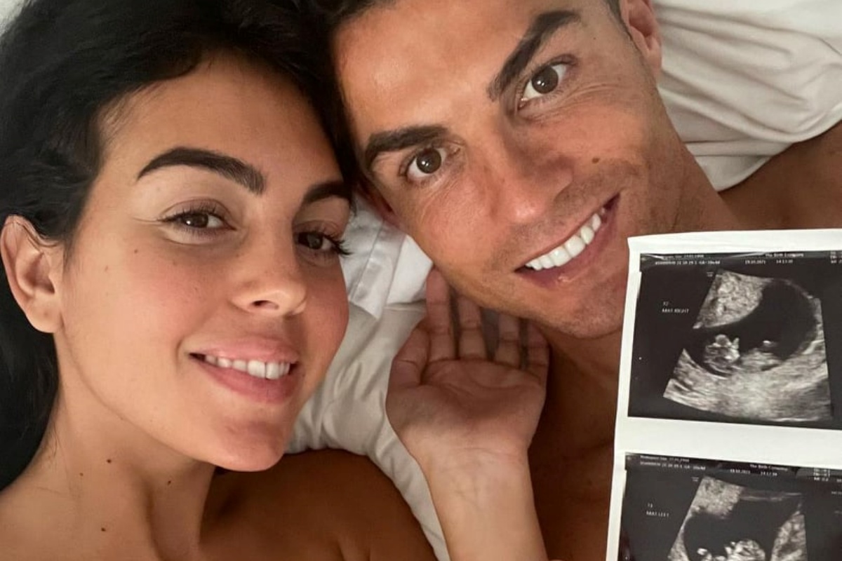 Cristiano Ronaldo e Georgina svelano i colori dei fiocchi dei gemellini in arrivo