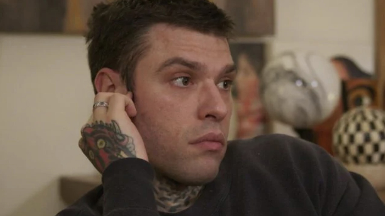 Fedez svela un episodio difficile della sua vita: “il mio dentista era..”