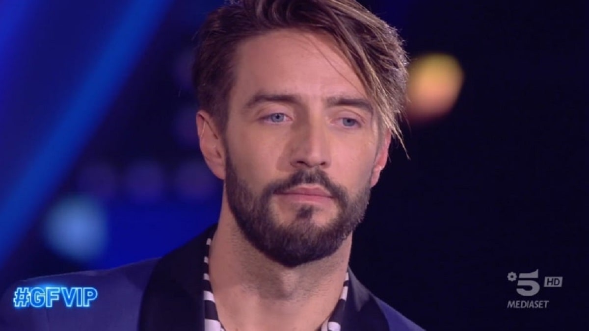 Alex Belli vuota il sacco su quello che è successo sotto le coperte con Soleil Sorge