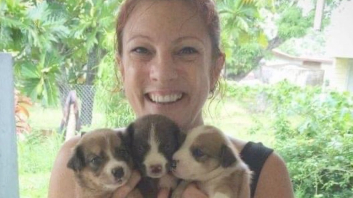 Angela Glover muore per salvare i suoi cani