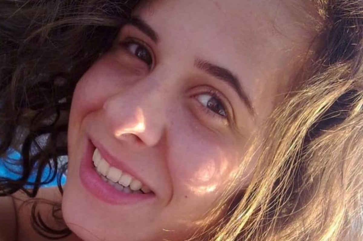 La ragazza caduta dal balcone a Scalea non ce l’ha fatta: Claudia Grisolia è morta in ospedale