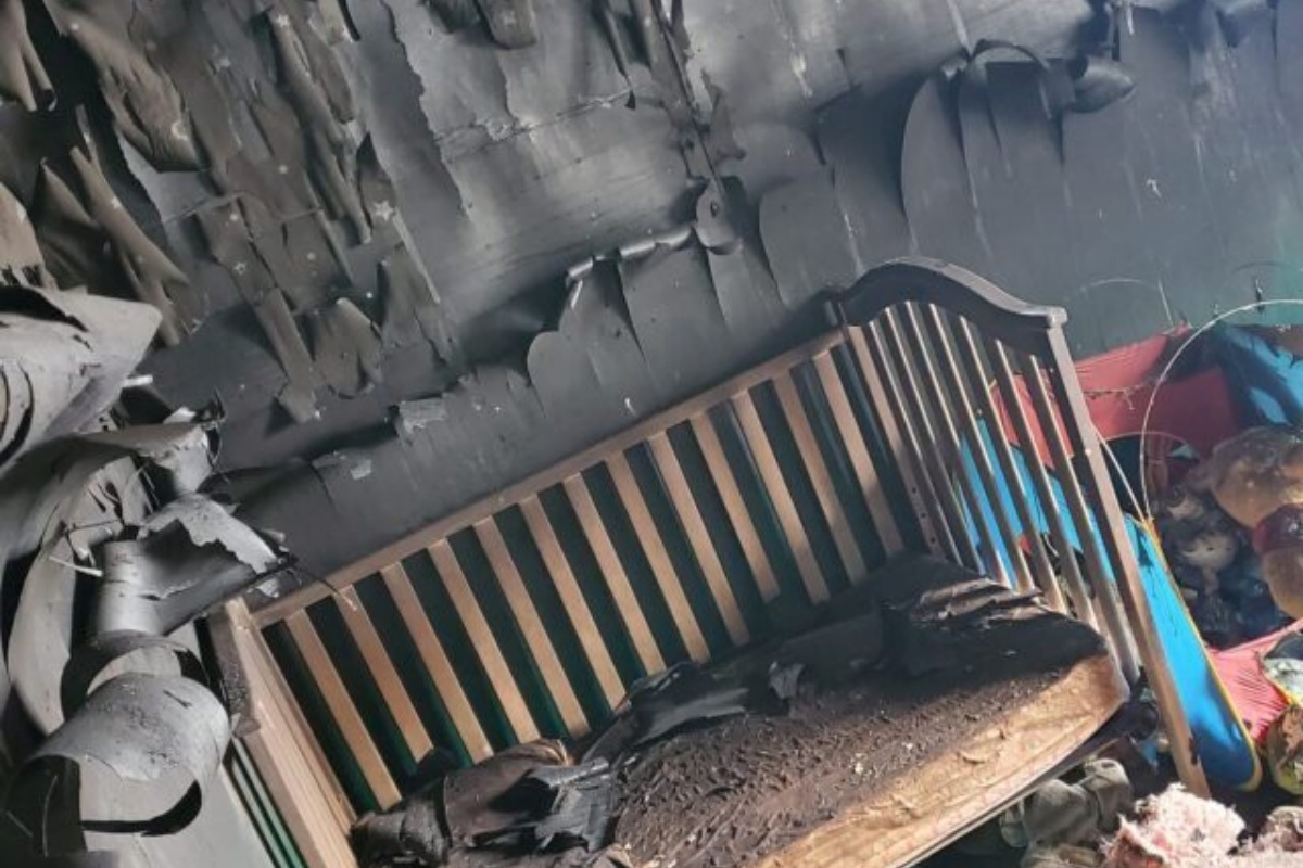 Gracie si accorge delle fiamme e mette in salvo la sua famiglia temporanea