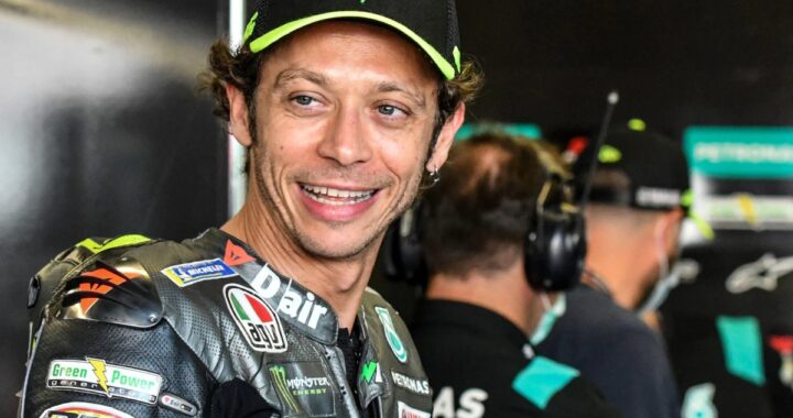 La dedica di Valentino Rossi per Andrea Soligo
