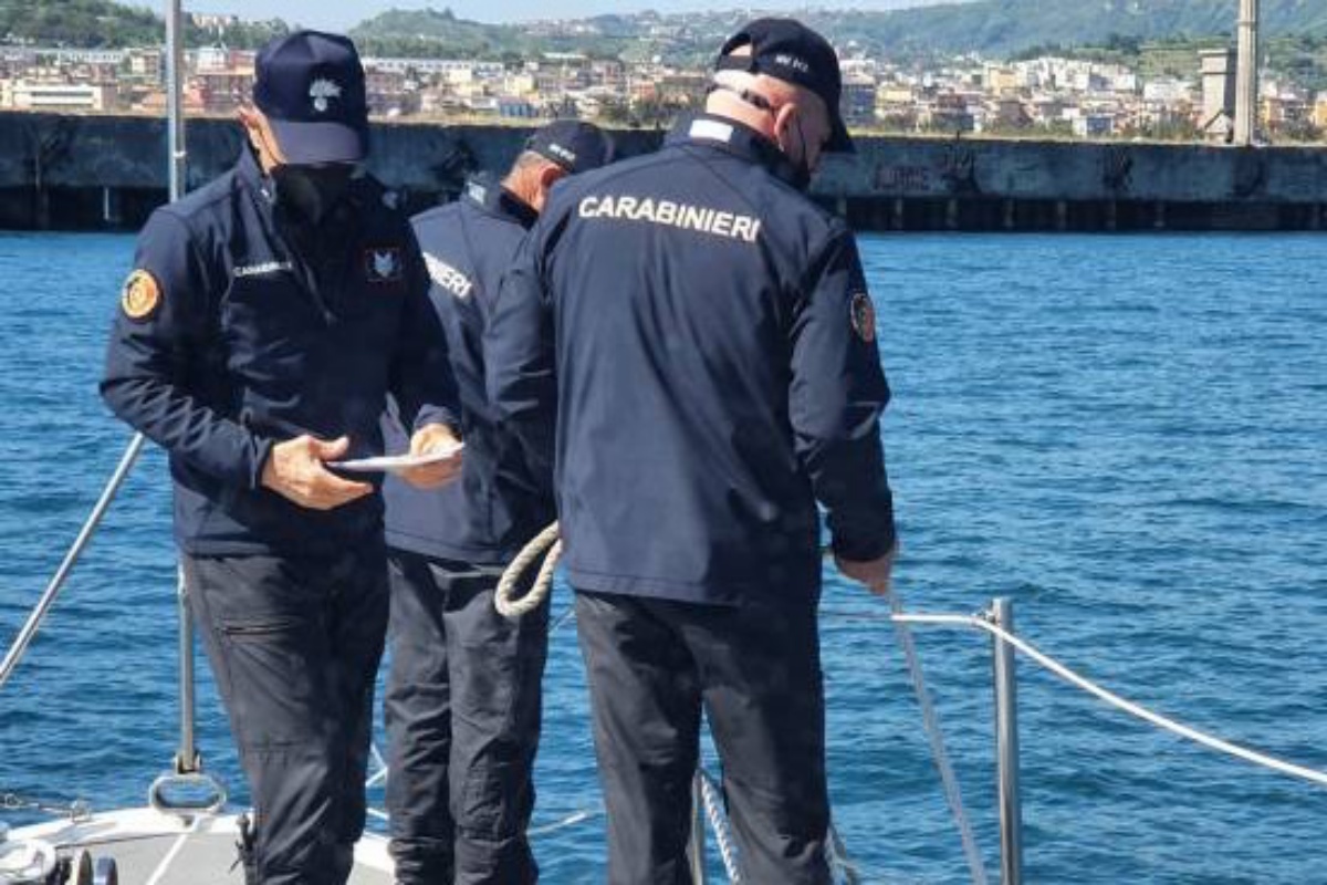 Bimbo di 2 anni annega in mare: fermata la madre per omicidio