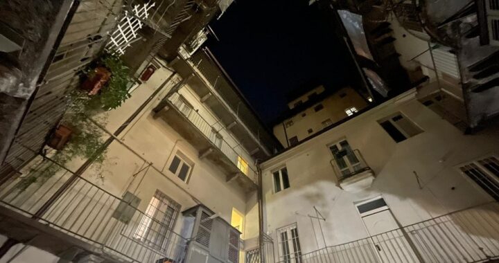 Bimba morta a Torino cadendo dal balcone