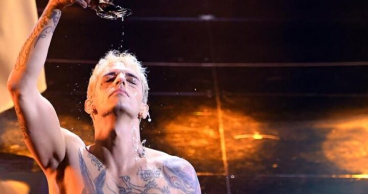 Sanremo 2022 Achille Lauro battesimo
