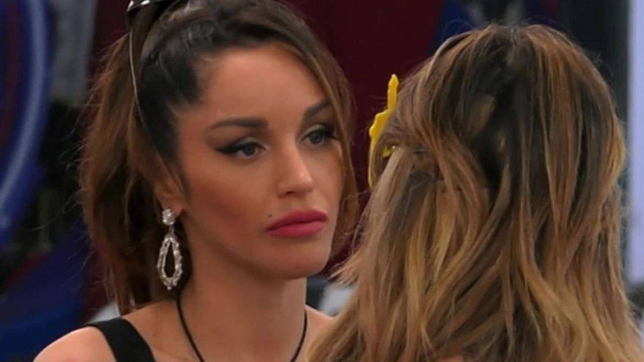 Aida Yespica e Delia Duran sono state insieme? le rivelazioni delle showgirl