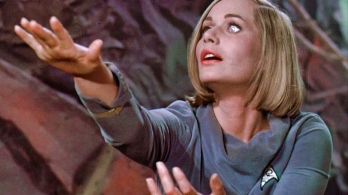 L'attrice Sally Kellerman è deceduta