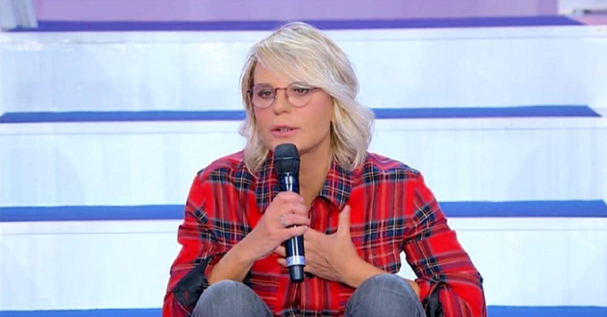 Uomini e Donne, Maria De Filippi sotto accusa: “Teatrino già organizzato”