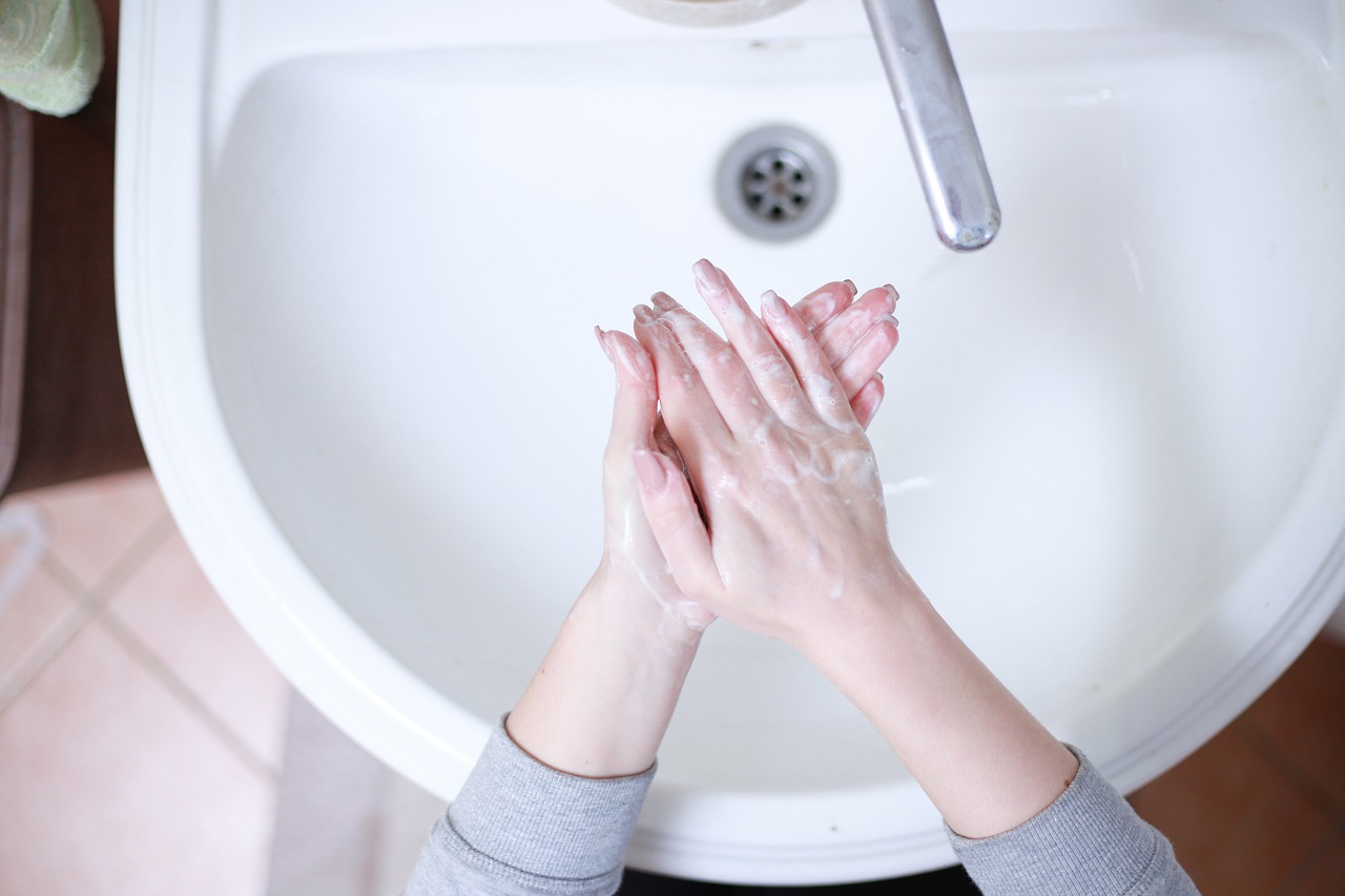 Dispenser di sapone automatici, i più pratici per il bagno e la cucina