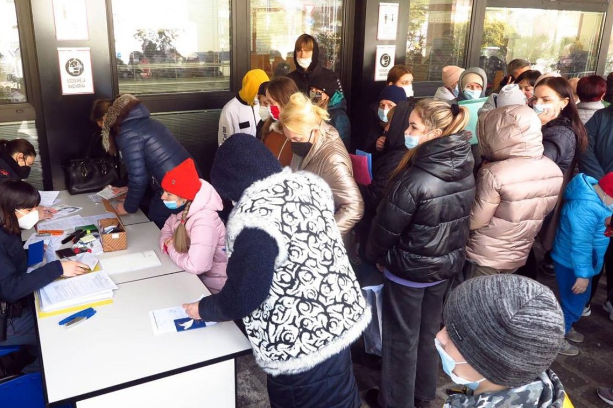 Rimini, altri 100 profughi ucraini sfrattati da un hotel: le motivazioni del titolare