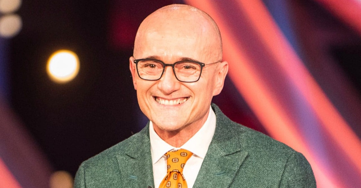 Alfonso Signorini contro i concorrenti del GF Vip: “Non hanno autoironia”