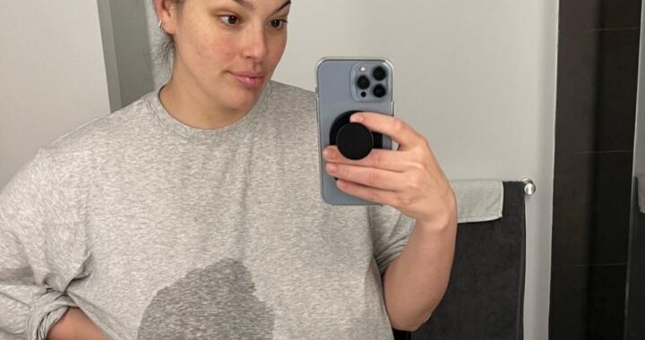 Ashley Graham e l'allattamento