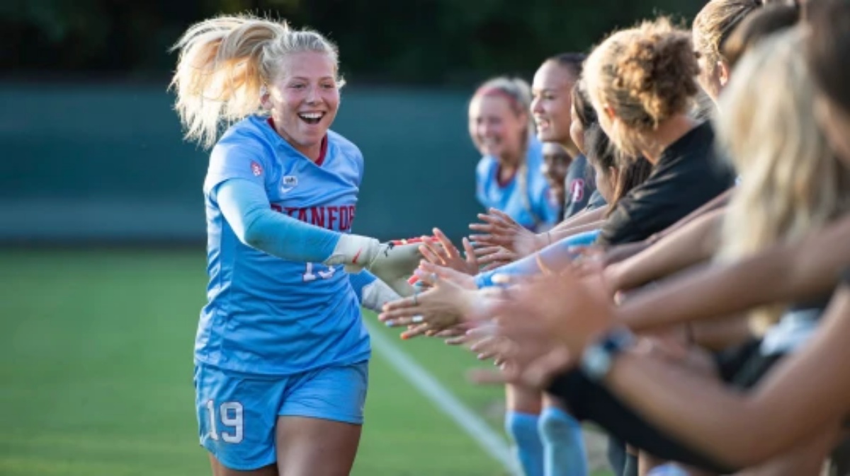 Calcio in lutto per la morte di Katie Meyer