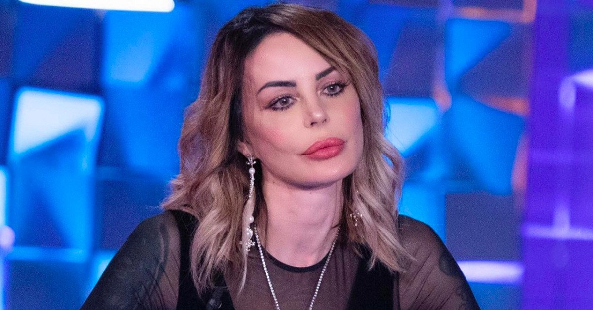 Nina Moric a Verissimo preoccupa i fan: “Ha bisogno di aiuto”