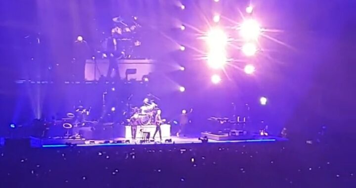 Phil Collins annuncia il ritiro