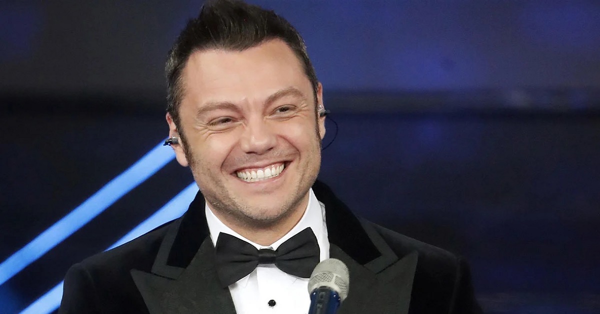 Tiziano Ferro, la dolce lettera di Nichi Vendola: “Non riempite di critiche la loro foto”