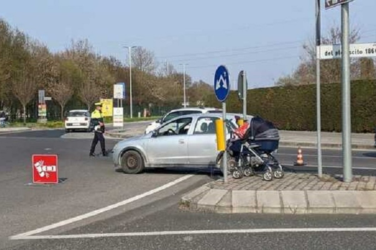 Padova, morte del piccolo Anas: il racconto di una testimone e l’ultimo abbraccio della madre
