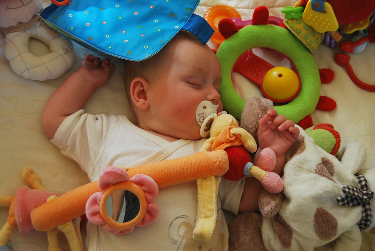 Le catenelle portaciuccio hand made per neonati da regalare alla nascita